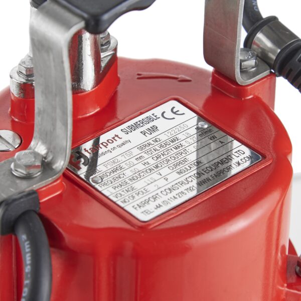 Submersible water pump